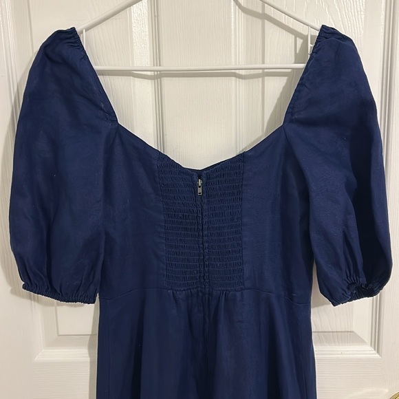 Reformation Belgium Linen Puff Sleeve Smocked Dress in Danube Blue Size 6 - Picture 11 of 14